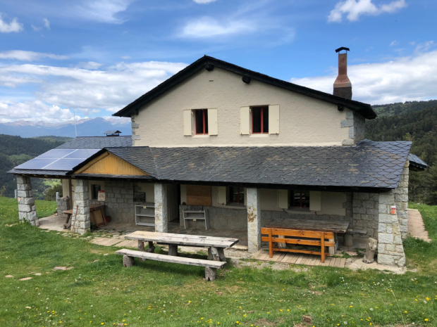 Refugi Cortals de L'Ingla exterior