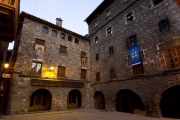 Casc antic de Bagà_Plaça Porxada
