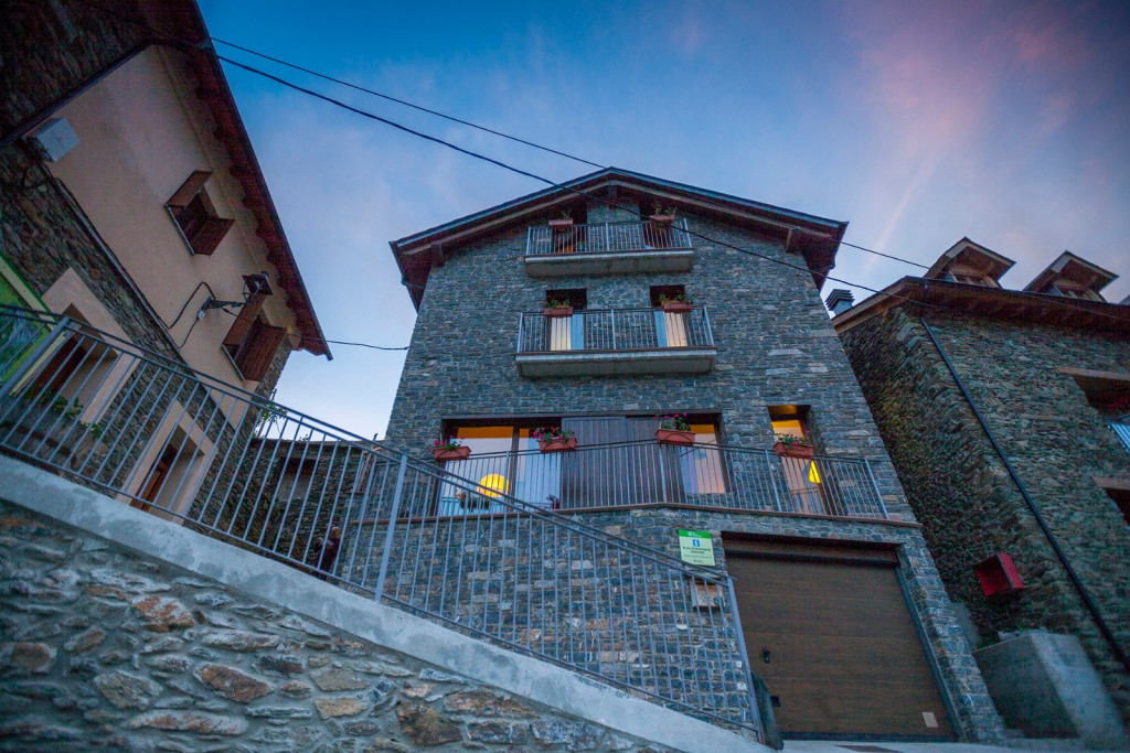 Albergue de Montenartró_exterior