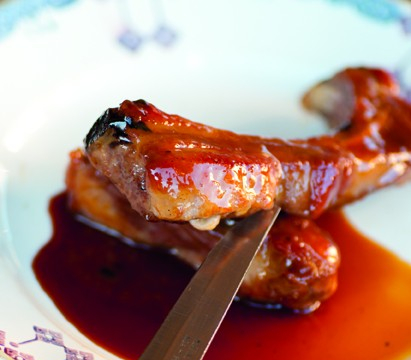Costillas con salsa de la tierra