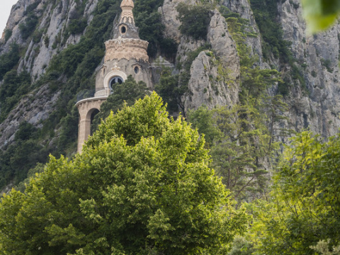 Caminantes en el Santuario de Queralt