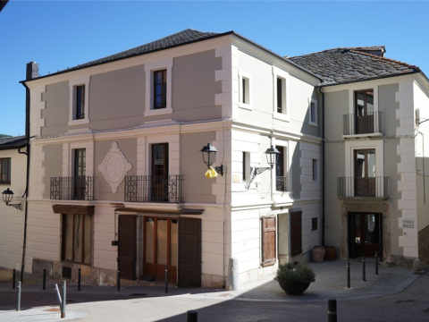 Fonda Biayna exterior