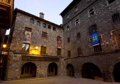 Casco antiguo de Bagà_Plaza Porxada