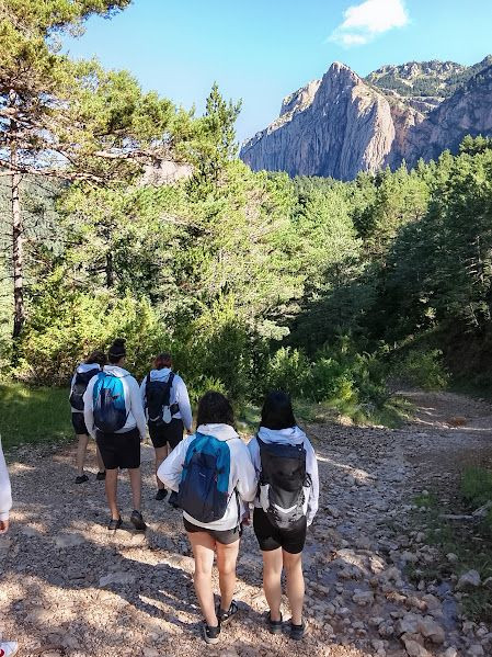 Joves de Valldaura fent el CBH